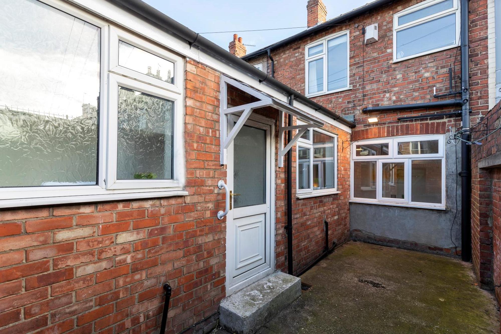 Quiet And Comfy House With 2 Bedrooms And 2 Bathrooms Super Fast Wifi And Crisp Hotel Standard White Linen Hosted By Our Home Short Stays Darlington  Exterior photo