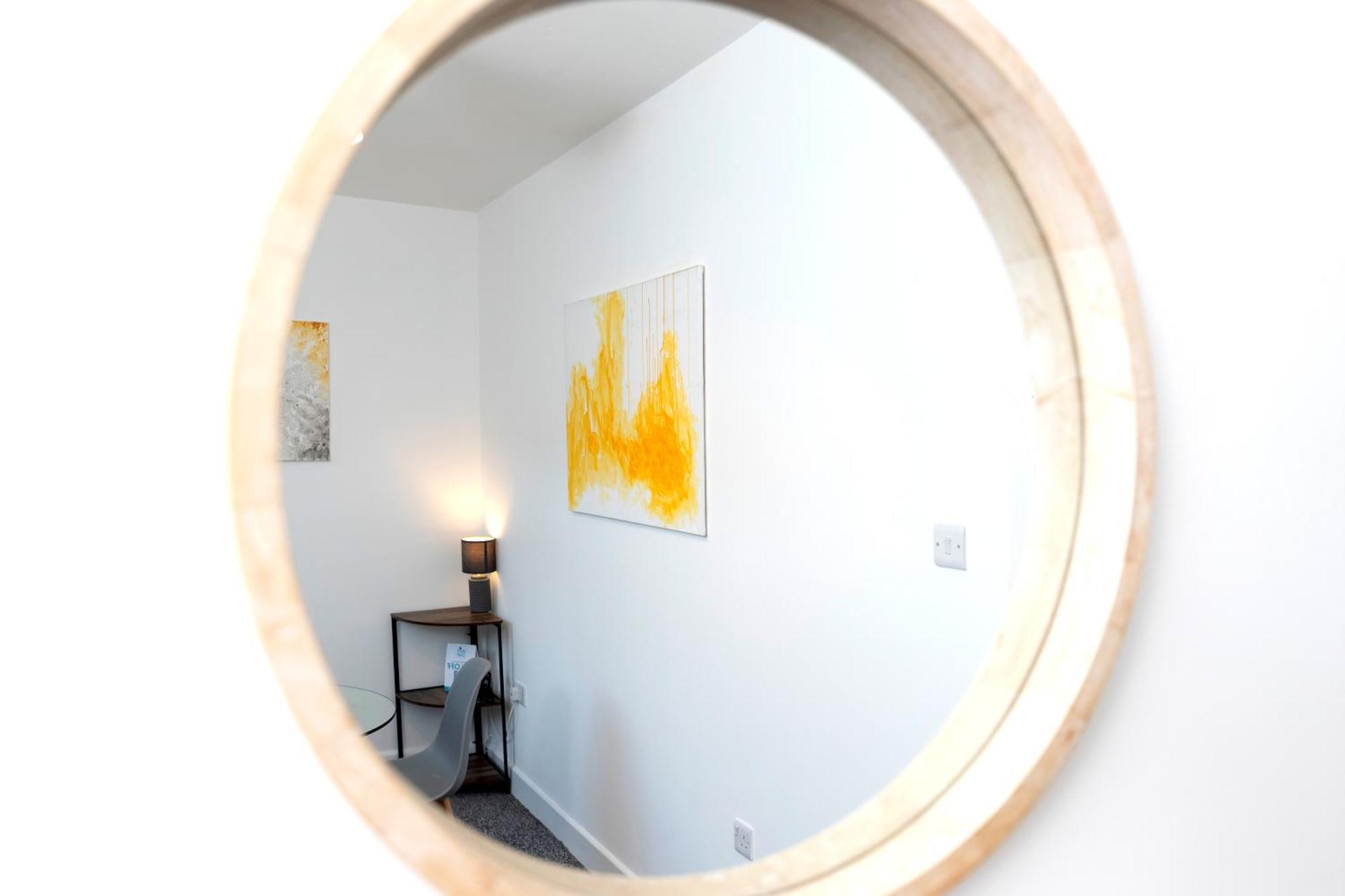 Quiet And Comfy House With 2 Bedrooms And 2 Bathrooms Super Fast Wifi And Crisp Hotel Standard White Linen Hosted By Our Home Short Stays Darlington  Exterior photo
